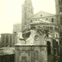 Der Dom wurde bei den alliierten Luftangriffen während des Zweiten Weltkriegs schwer beschädigt. Foto: Stadtarchiv