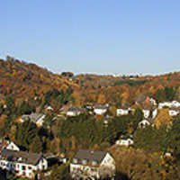 Hügel und Weinberge rund um Olewig