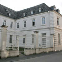 Der durch die Erweiterung im 19. Jahrhundert entstandene Hof an der Karl-Marx-Straße. 