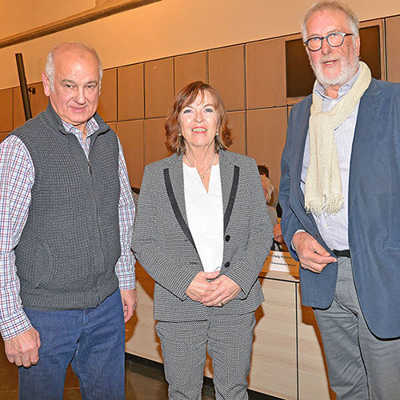 Bürgermeisterin Elvira Garbes mit dem Beiratsvorsitzenden Hubert Weis (rechts) und seinem Vize Bernd Michels.