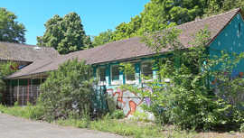 Derzeit weist auf dem Gelände der Egbert-Grundschule noch nichts auf die beschlossene Sanierung hin.