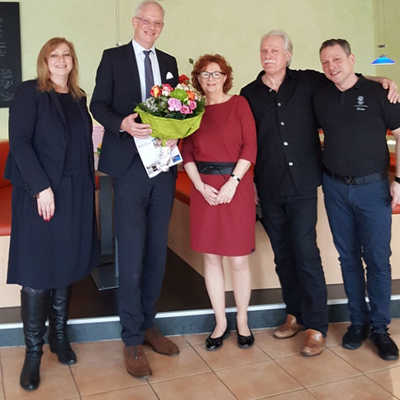 Beim Besuch von Christiane Luxem und OB Leibe war neben Ingrid und Kunibert Knopp deren Sohn Oliver (v. l.) mit dabei. Foto: Wirtschaftsförderung