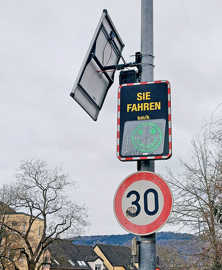 Anzeigetafel für Geschwindigkeitsmessung