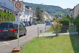 Auf der Umfahrung der Großbaustelle in Pfalzel über die Freiherr-vom-Stein-Straße gilt Tempo 30.